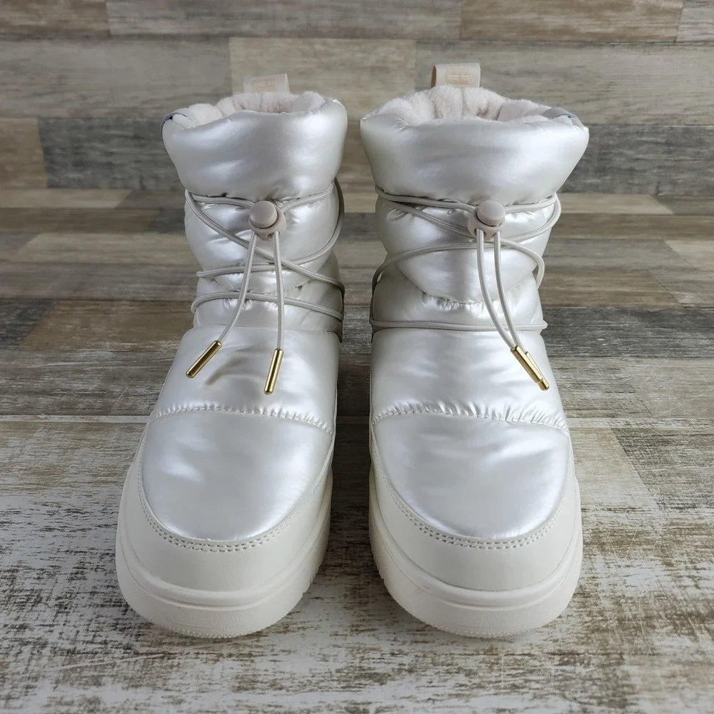 PUMA Snowbae Womens Snow Boots Sz 6 Alpine Snow Frosted Ivory Bungee Lock Ankle